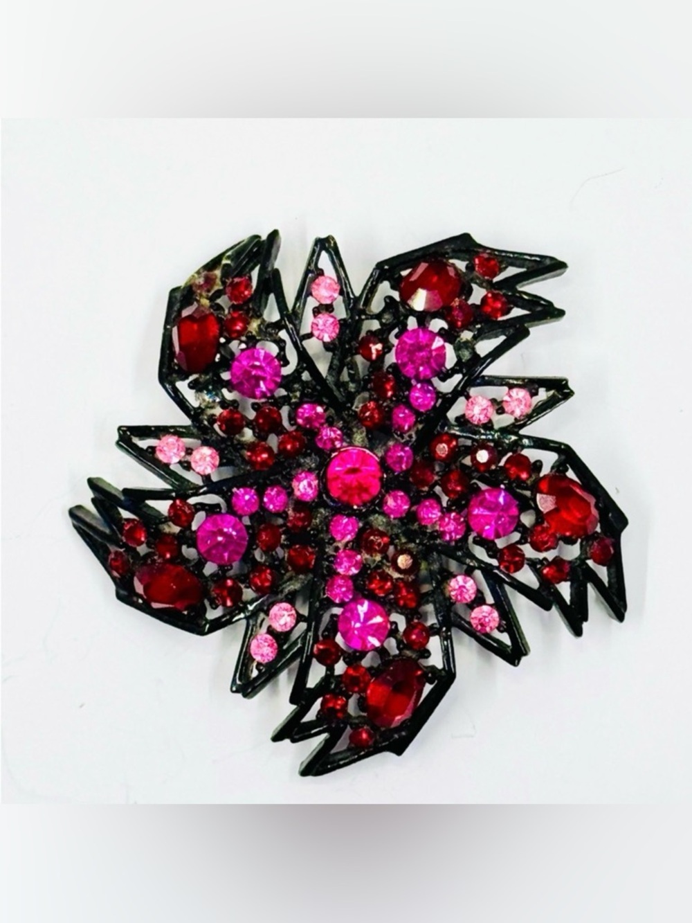 ART Arthur Pepper Signed Pink & Red Crystal Rhinestone Brooch 2.30”X2.30”